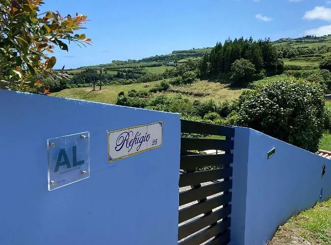 Near The Clouds - Refugio * Nordeste (Azores)
